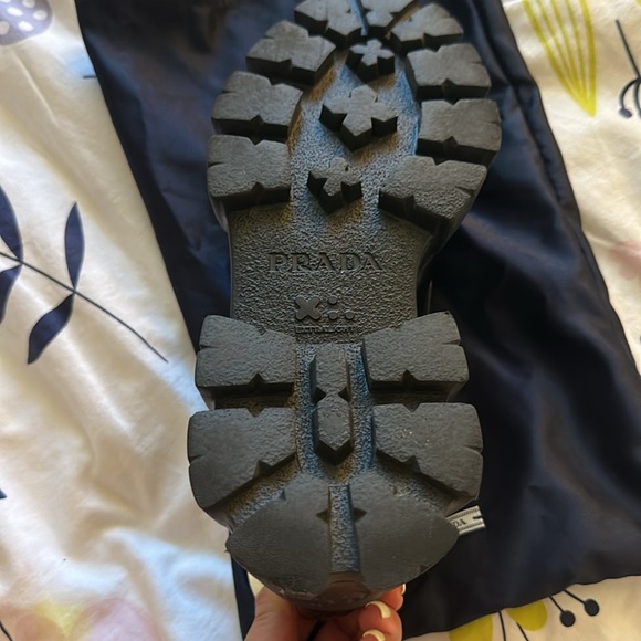 bought this Prada shoes from Paris, I’ve worn it only twice. - Picture 8 of 9